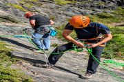 abseil past a knot